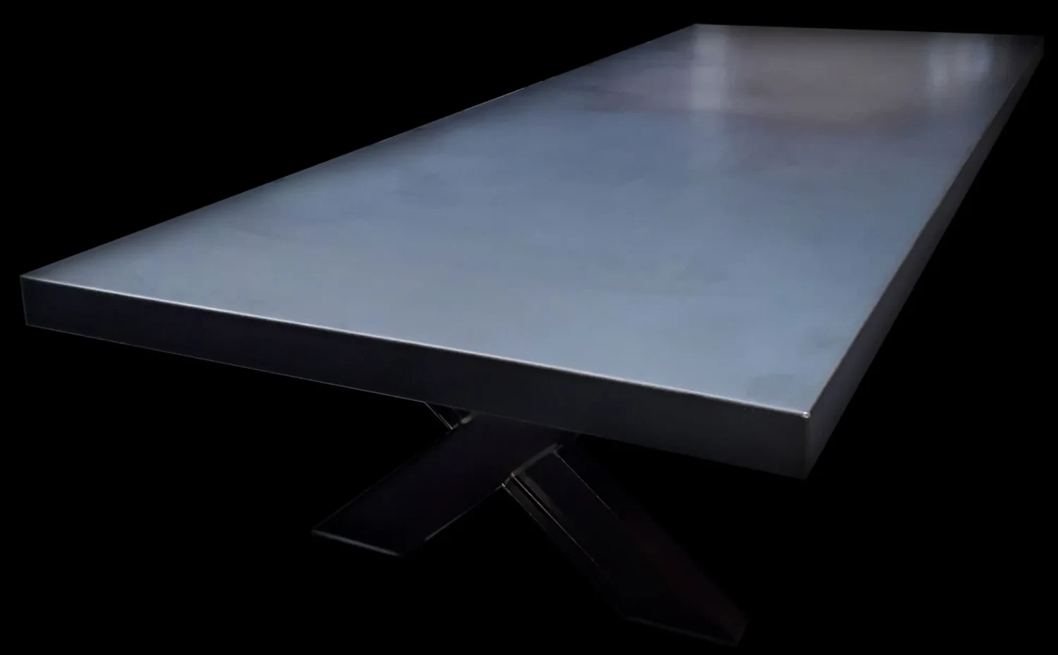 Table acier brute vernis